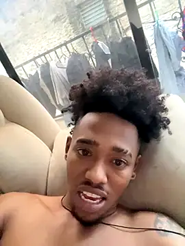 Snapshot of matatanlove chatting on 12/17/25, 10:38 matatanlove online show from 12/17/25, 10:38