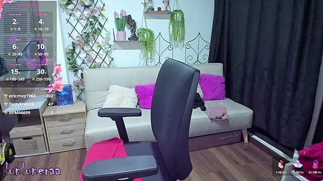 Snapshot of Lunlunera chatting on 01/12/25, 06:17 Lunlunera online show from 01/12/25, 06:17