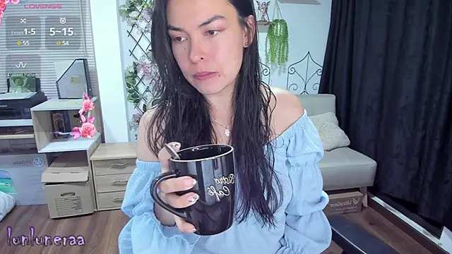 Snapshot of Lunlunera chatting on 02/24/25, 02:51 Lunlunera online show from 02/24/25, 02:51