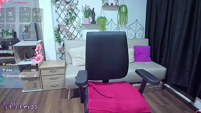 Snapshot of Lunlunera chatting on 03/14/25, 06:21 Lunlunera online show from 03/14/25, 06:21