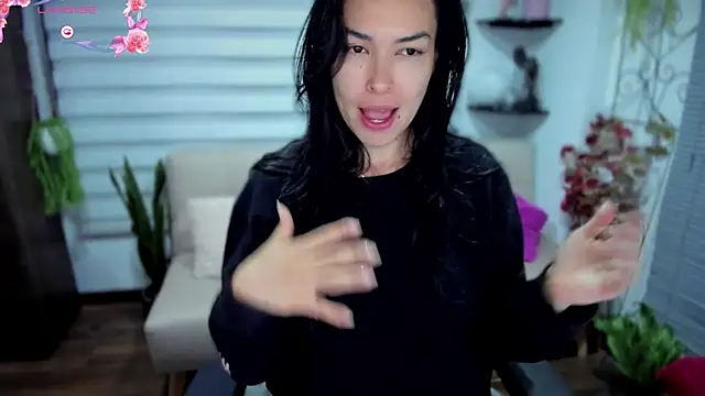 Snapshot of Lunlunera chatting on 09/26/25, 01:20 Lunlunera online show from 09/26/25, 01:20