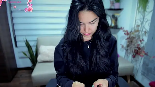 Snapshot of Lunlunera chatting on 10/14/25, 01:28 Lunlunera online show from 10/14/25, 01:28