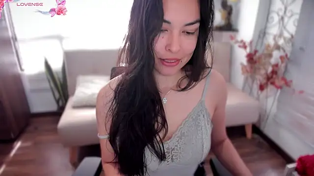 Snapshot of Lunlunera chatting on 10/23/25, 02:16 Lunlunera online show from 10/23/25, 02:16