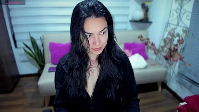 Snapshot of Lunlunera chatting on 10/30/25, 12:01 Lunlunera online show from 10/30/25, 12:01