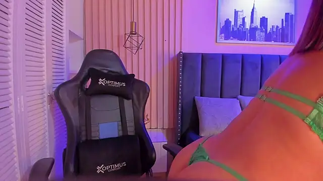 ashlye miller  online show from 03/13/25, 03:54