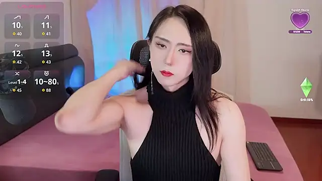 liliwang03 online show from 10/24/25, 12:12