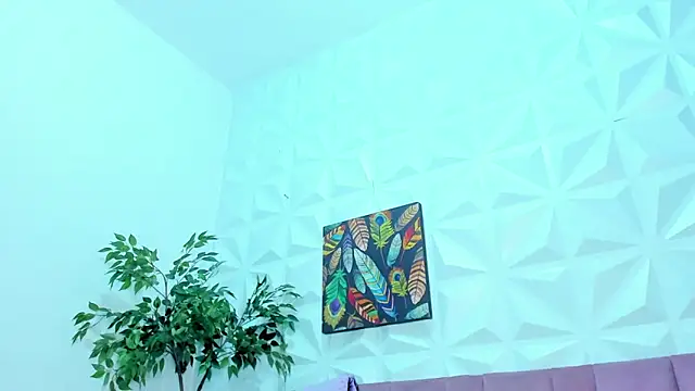 Snapshot of Hellen_Sky chatting on 02/25/25, 07:14 Hellen Sky online show from 02/25/25, 07:14