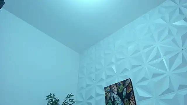 Snapshot of Hellen_Sky chatting on 03/15/25, 06:10 Hellen Sky online show from 03/15/25, 06:10