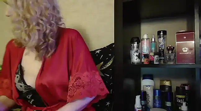 Snapshot of Natasha_Nannette chatting on 12/20/24, 09:28 Natasha Nannette online show from 12/20/24, 09:28