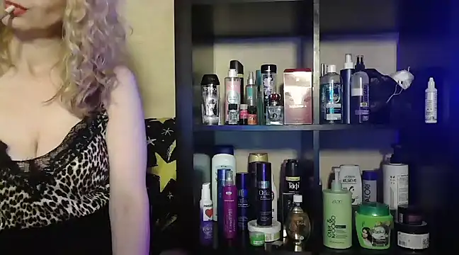 Snapshot of Natasha_Nannette chatting on 01/29/25, 05:02 Natasha Nannette online show from 01/29/25, 05:02