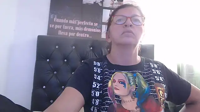 Snapshot of jellyfishhot chatting on 03/18/25, 03:42 jellyfishhot online show from 03/18/25, 03:42