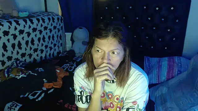 Snapshot of jellyfishhot chatting on 11/07/25, 07:47 jellyfishhot online show from 11/07/25, 07:47