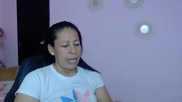 mature martina online show from 01/31/25, 10:52