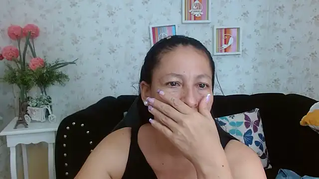 mature martina online show from 02/07/25, 07:27