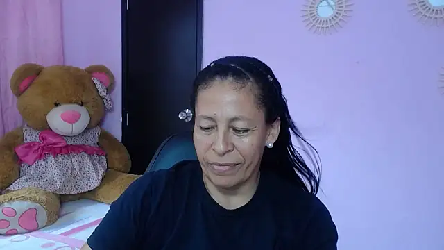 mature martina online show from 02/10/25, 07:28