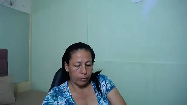 mature martina online show from 02/28/25, 09:33