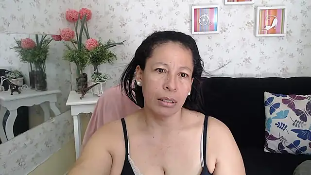 mature martina online show from 03/13/25, 06:45