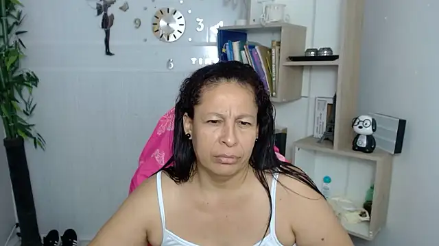 mature martina online show from 07/09/26, 09:02