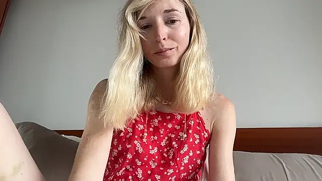 Snapshot of ivankai_ chatting on 12/15/25, 03:00 ivankai online show from 12/15/25, 03:00