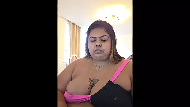 Snapshot of biancabombombbw chatting on 05/11/26, 12:00 biancabombombbw online show from 05/11/26, 12:00