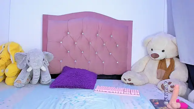 LittleAngelx online show from 05/29/26, 04:10