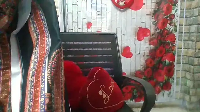 Sexy iknoor online show from 02/19/26, 05:14