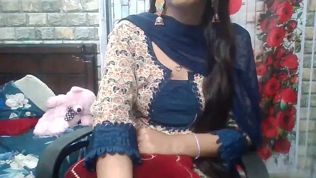 Snapshot of Sexy_iknoor chatting on 03/23/26, 05:22 Sexy iknoor online show from 03/23/26, 05:22