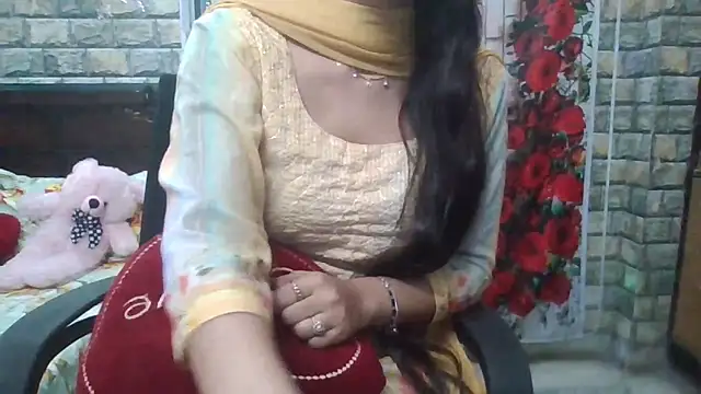 Snapshot of Sexy_iknoor chatting on 04/01/26, 06:47 Sexy iknoor online show from 04/01/26, 06:47