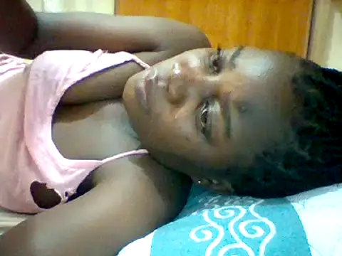 Snapshot of Alessandrajenna chatting on 03/04/25, 06:47 Alessandrajenna online show from 03/04/25, 06:47