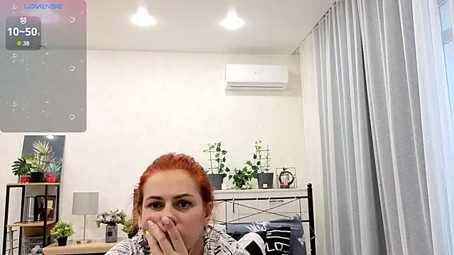 Snapshot of Anna127Moon chatting on 04/11/26, 12:31 Anna127Moon online show from 04/11/26, 12:31