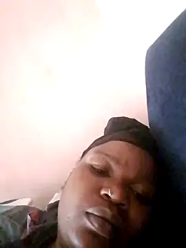 Snapshot of pretty-donna chatting on 11/02/25, 06:27 pretty-donna online show from 11/02/25, 06:27