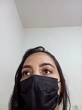 Snapshot of MEGAN_X0XX chatting on 12/20/24, 11:37 MEGAN X0XX online show from 12/20/24, 11:37