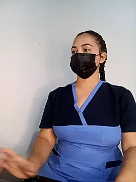 Snapshot of MEGAN_X0XX chatting on 10/17/25, 11:40 MEGAN X0XX online show from 10/17/25, 11:40