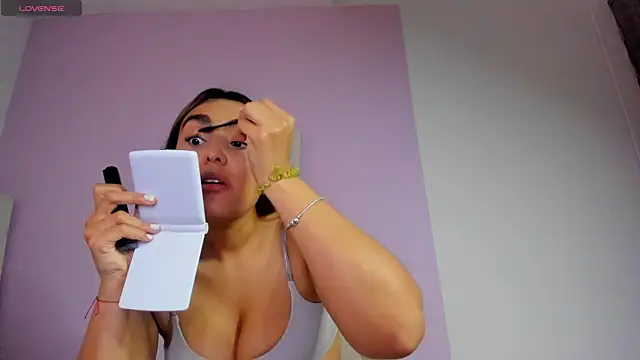 Snapshot of Mhia_palmer chatting on 01/17/26, 12:21 Mhia palmer online show from 01/17/26, 12:21