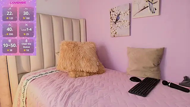 Snapshot of Mhia_palmer chatting on 04/14/26, 02:12 Mhia palmer online show from 04/14/26, 02:12