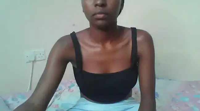 Snapshot of trishashaz chatting on 01/15/25, 08:48 trishashaz online show from 01/15/25, 08:48
