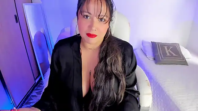 Snapshot of bigbooty-30 chatting on 01/24/25, 01:03 bigbooty-30 online show from 01/24/25, 01:03