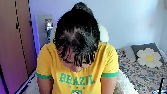 Snapshot of bigbooty-30 chatting on 02/08/25, 03:31 bigbooty-30 online show from 02/08/25, 03:31