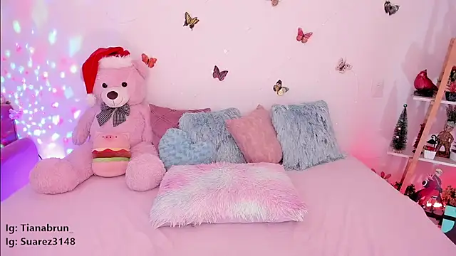 Zara uwu  online show from 01/08/25, 02:35