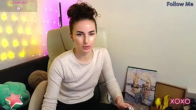 xx adrihanna xx online show from 01/28/25, 04:19