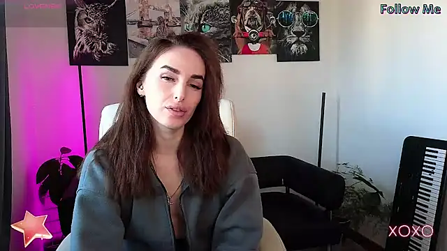 xx adrihanna xx online show from 02/13/25, 10:23