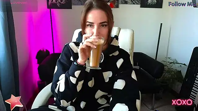 xx adrihanna xx online show from 03/07/25, 06:24