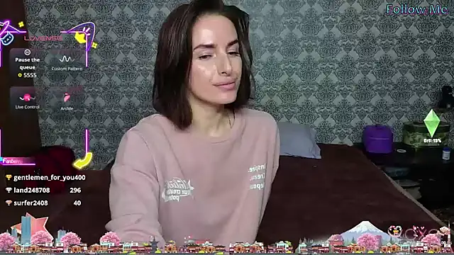 xx adrihanna xx online show from 10/08/25, 05:21