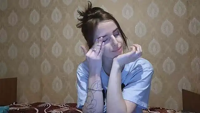 Snapshot of xx_adrihanna_xx chatting on 02/24/26, 05:44 xx adrihanna xx online show from 02/24/26, 05:44