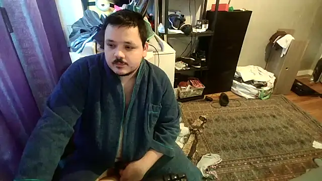 Snapshot of Bebemickey75 chatting on 03/08/25, 08:11 Bebemickey75 online show from 03/08/25, 08:11