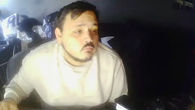 Snapshot of Bebemickey75 chatting on 10/18/25, 12:50 Bebemickey75 online show from 10/18/25, 12:50