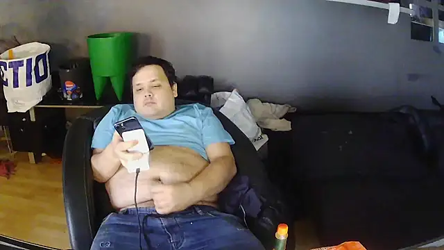 Snapshot of Bebemickey75 chatting on 11/10/25, 03:33 Bebemickey75 online show from 11/10/25, 03:33