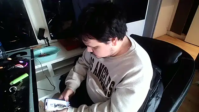 Snapshot of Bebemickey75 chatting on 03/28/26, 05:12 Bebemickey75 online show from 03/28/26, 05:12