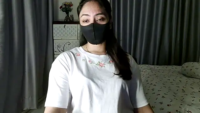 Snapshot of Sima--Roy chatting on 04/04/26, 03:31 Sima--Roy online show from 04/04/26, 03:31