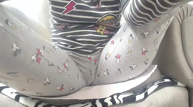 Snapshot of Web_Lady chatting on 02/25/25, 09:02 Web Lady online show from 02/25/25, 09:02